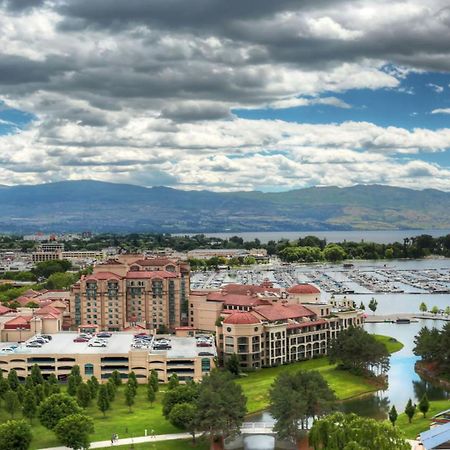 Sunset Waterfront Resort By Kelownacondorentals エクステリア 写真