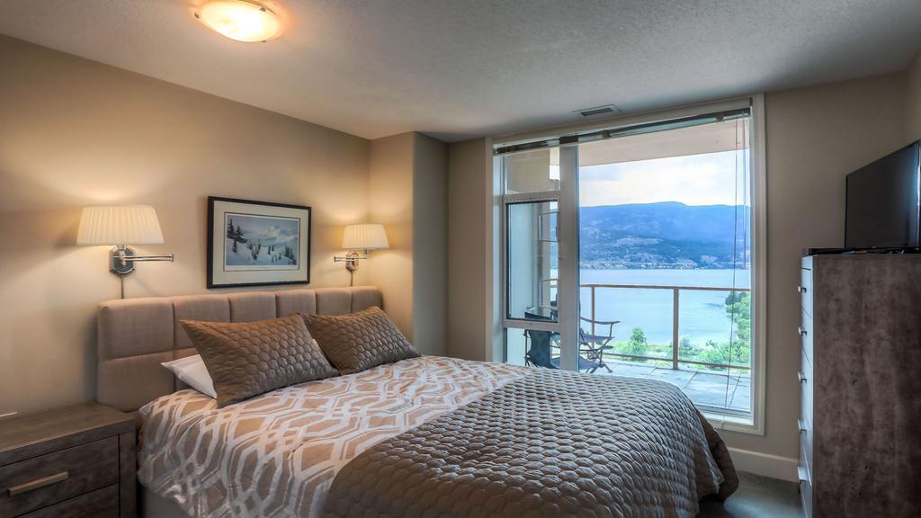 Sunset Waterfront Resort By Kelownacondorentals エクステリア 写真