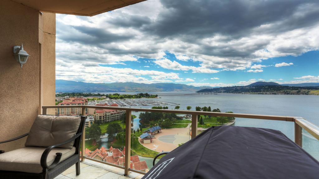 Sunset Waterfront Resort By Kelownacondorentals エクステリア 写真