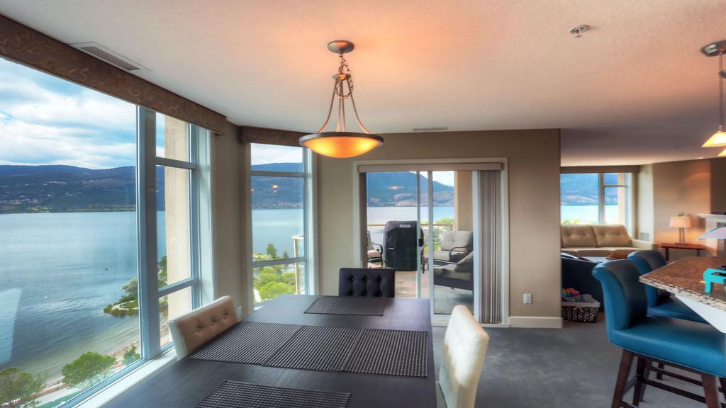 Sunset Waterfront Resort By Kelownacondorentals エクステリア 写真