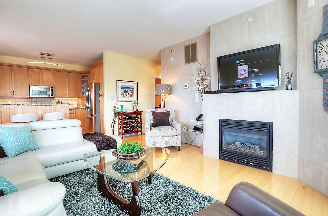 Sunset Waterfront Resort By Kelownacondorentals エクステリア 写真