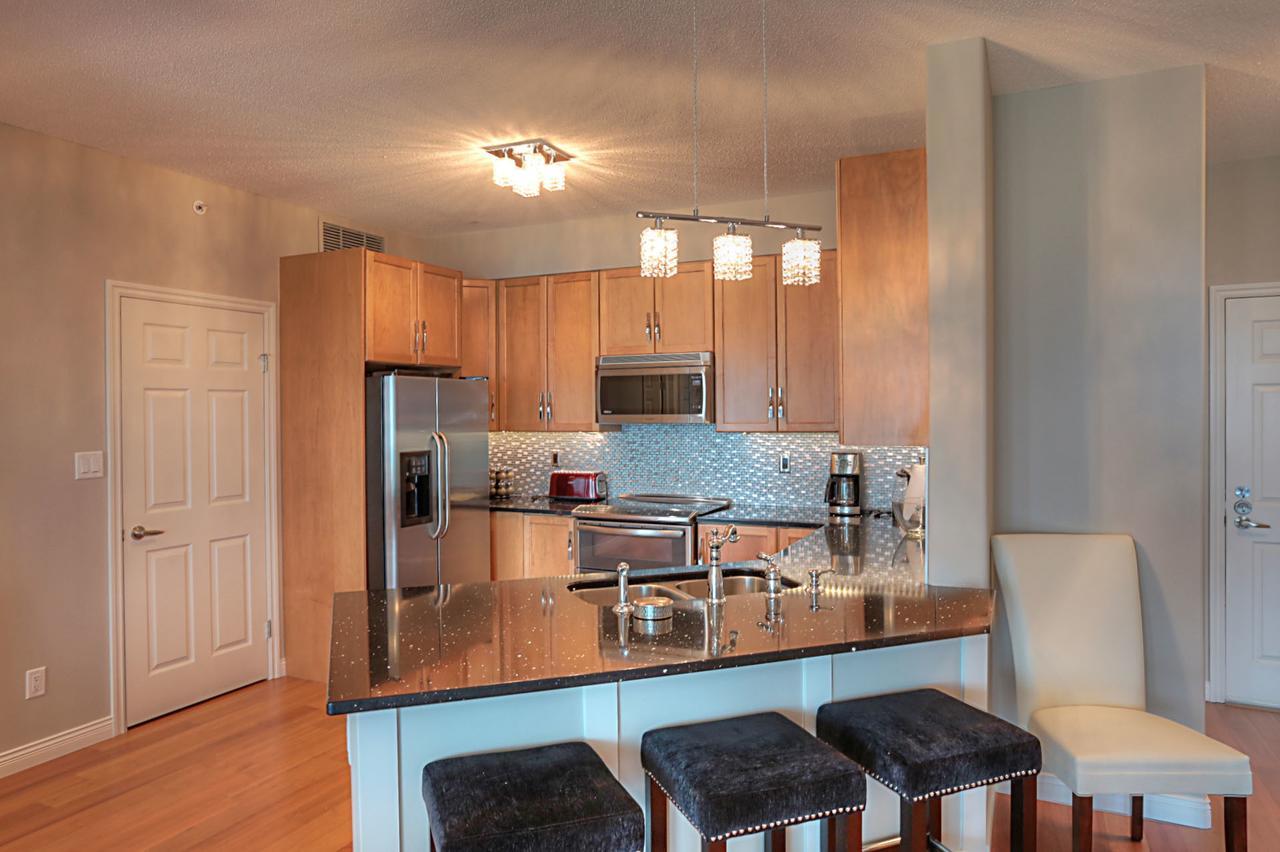 Sunset Waterfront Resort By Kelownacondorentals エクステリア 写真