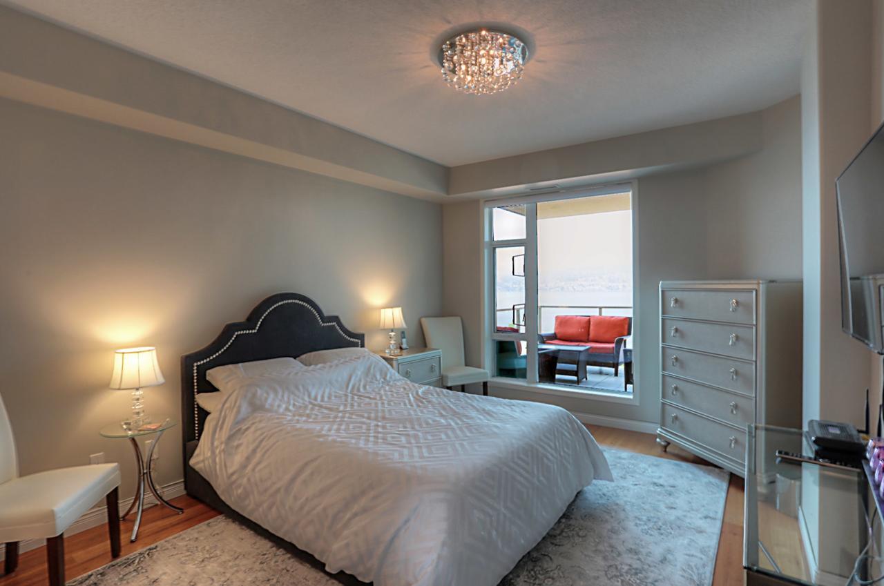 Sunset Waterfront Resort By Kelownacondorentals エクステリア 写真