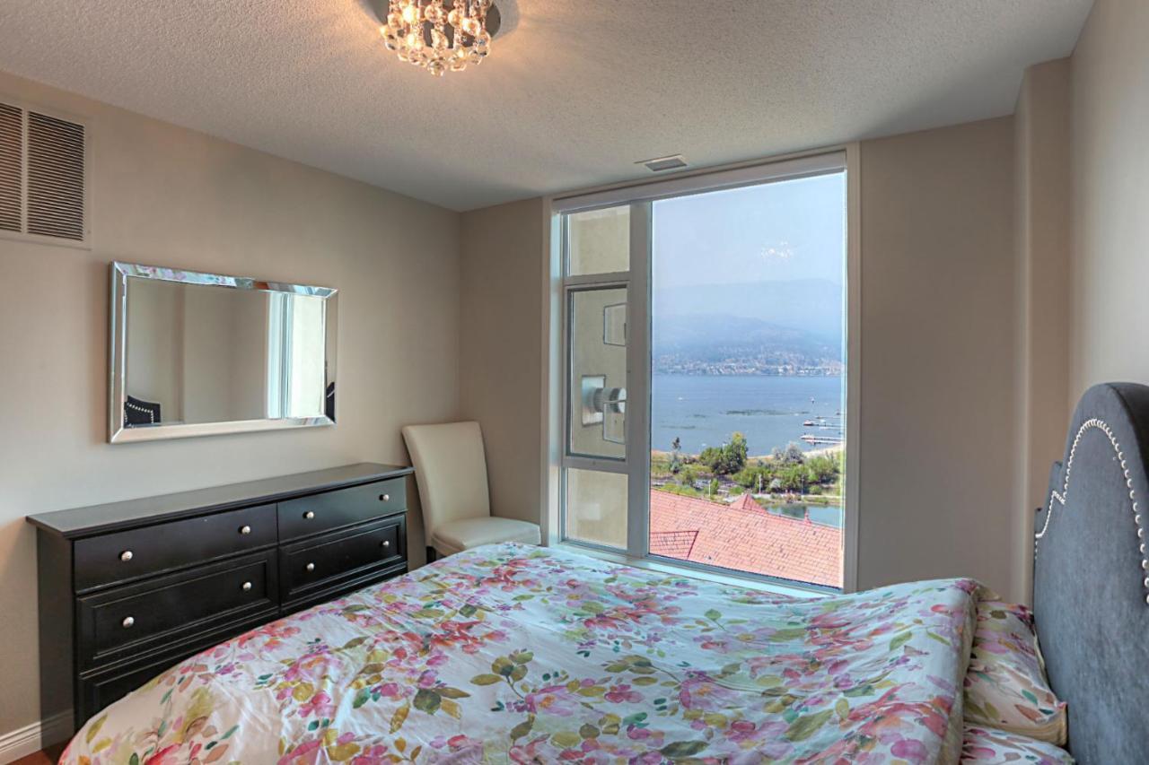 Sunset Waterfront Resort By Kelownacondorentals エクステリア 写真