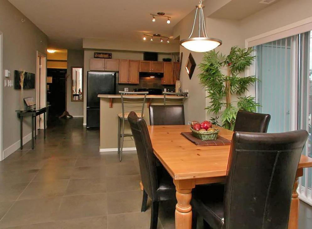 Sunset Waterfront Resort By Kelownacondorentals エクステリア 写真