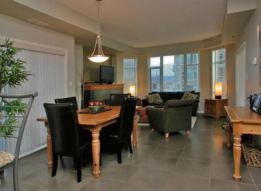 Sunset Waterfront Resort By Kelownacondorentals エクステリア 写真
